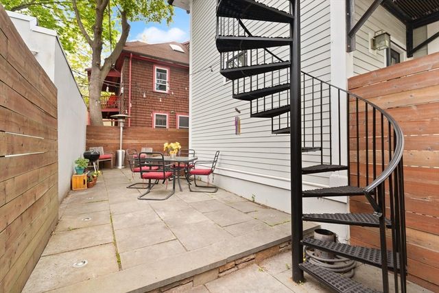 278 Huron Ave 2, Cambridge, MA 02138