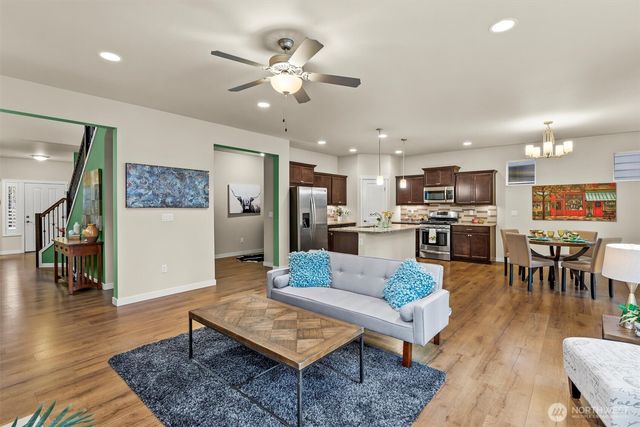 7920 161st Street Ct E, Puyallup, WA 98375