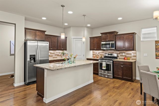 7920 161st Street Ct E, Puyallup, WA 98375