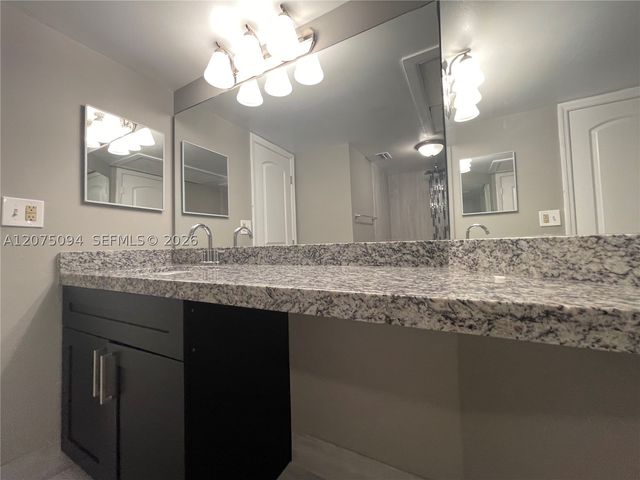 4158 Inverrary Dr 503, Lauderhill, FL 33319