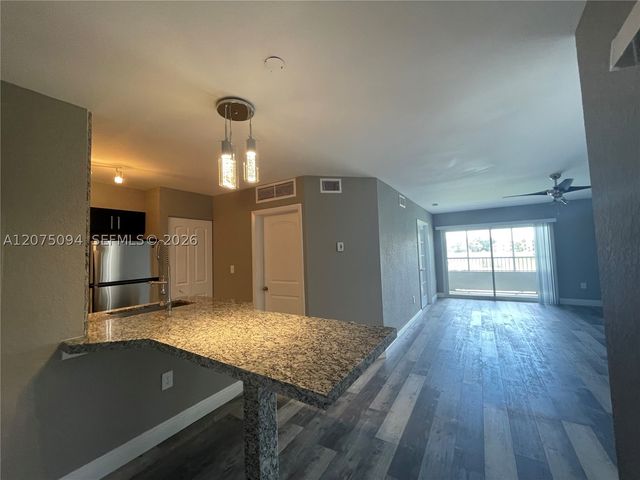 4158 Inverrary Dr 503, Lauderhill, FL 33319
