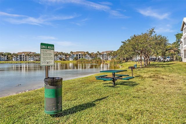 4158 Inverrary Dr 503, Lauderhill, FL 33319