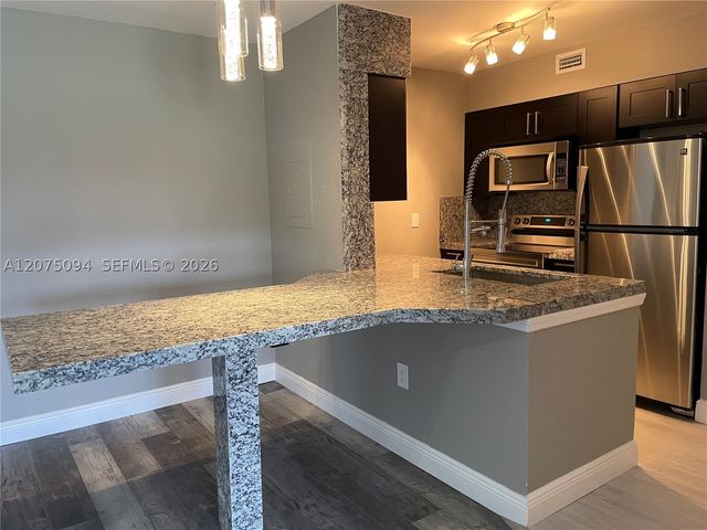 4158 Inverrary Dr 503, Lauderhill, FL 33319