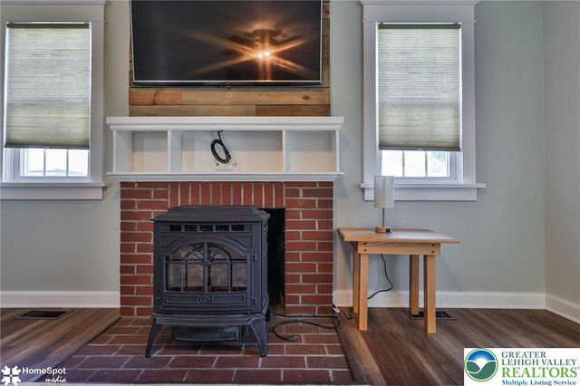 132 East Landis Street, Coopersburg Boro, PA 18036