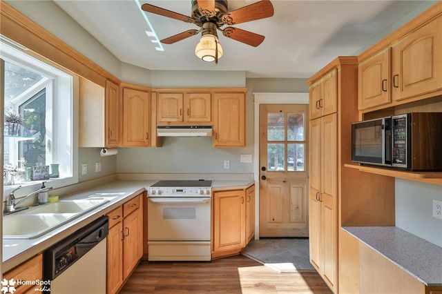 132 East Landis Street, Coopersburg Boro, PA 18036