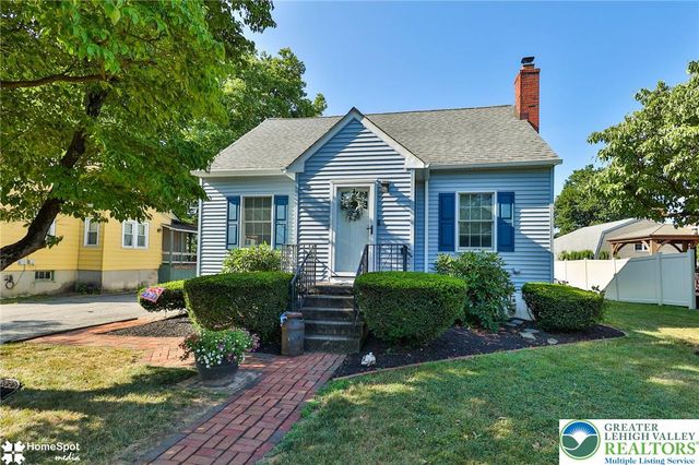 132 East Landis Street, Coopersburg Boro, PA 18036