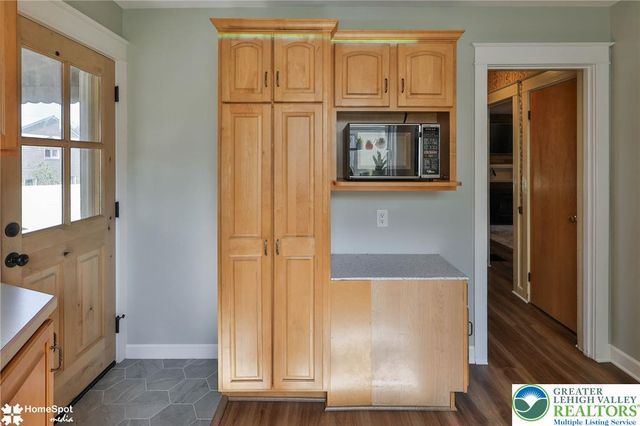 132 East Landis Street, Coopersburg Boro, PA 18036