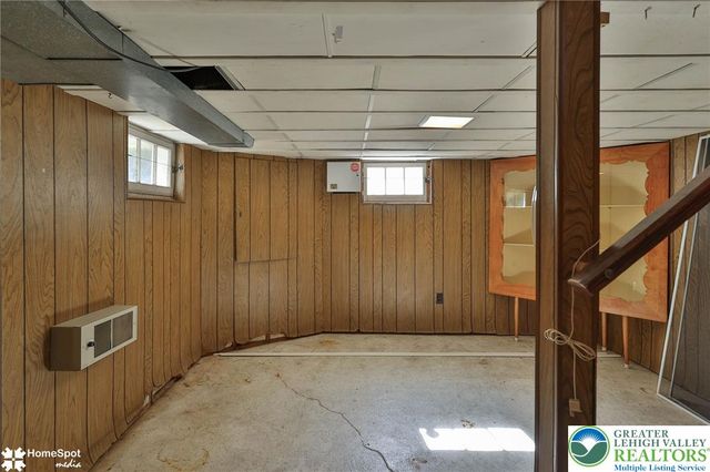 132 East Landis Street, Coopersburg Boro, PA 18036