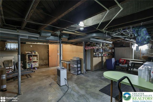 132 East Landis Street, Coopersburg Boro, PA 18036