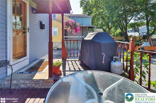 132 East Landis Street, Coopersburg Boro, PA 18036