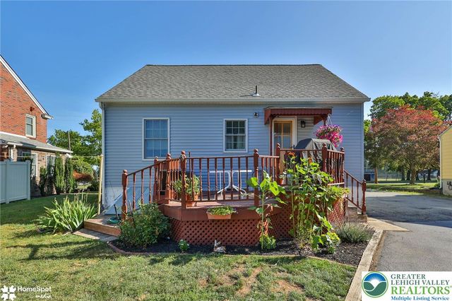 132 East Landis Street, Coopersburg Boro, PA 18036