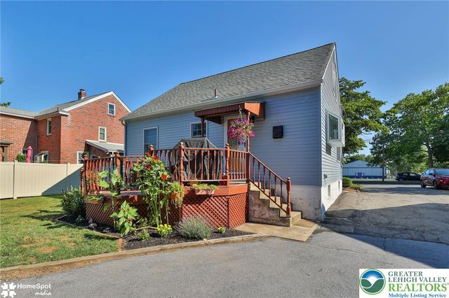 132 East Landis Street, Coopersburg Boro, PA 18036