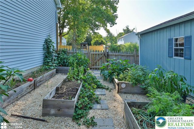 132 East Landis Street, Coopersburg Boro, PA 18036