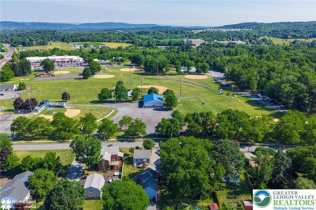 132 East Landis Street, Coopersburg Boro, PA 18036