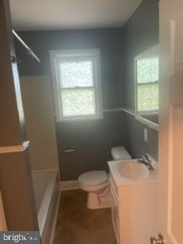 104 MCCLELLAND AVE, Pitman, NJ 08071