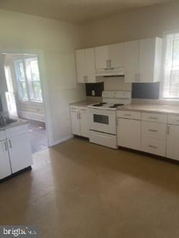 104 MCCLELLAND AVE, Pitman, NJ 08071