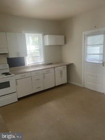 104 MCCLELLAND AVE, Pitman, NJ 08071