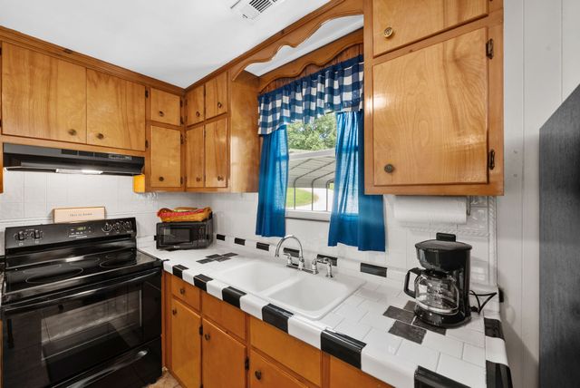 924 Cline Ridge Rd, Winchester, TN 37398
