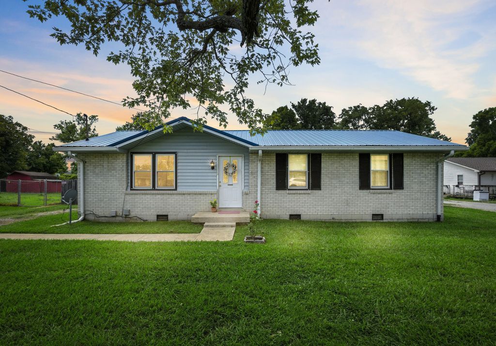 716 Kent Dr, Lebanon, TN 37087