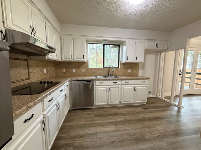 4717 Burning Springs Drive, Arlington, TX 76017