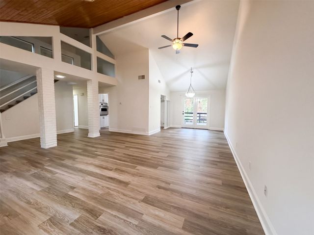 4717 Burning Springs Drive, Arlington, TX 76017
