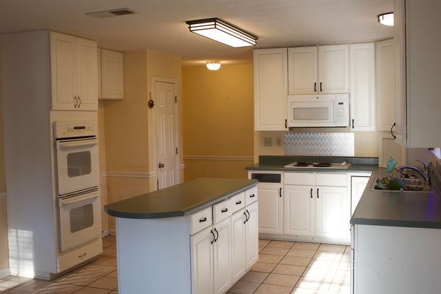 857 PARADISE DR, Memphis, TN 38018