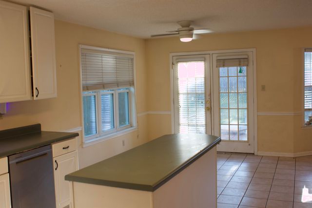 857 PARADISE DR, Memphis, TN 38018