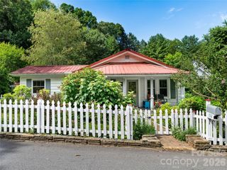 152 E Marshall Street, Waynesville, NC 28786