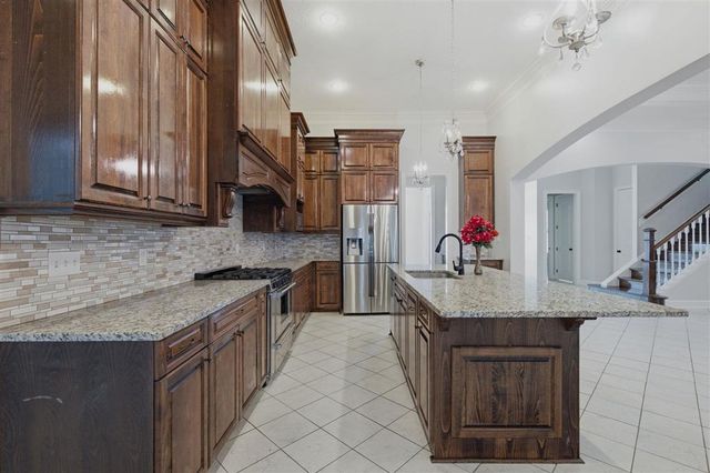 5666 South Ridge Drive, Lake Charles, LA 70605