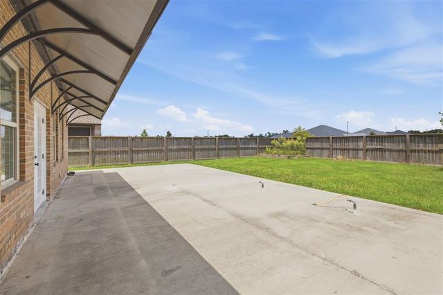 5666 South Ridge Drive, Lake Charles, LA 70605