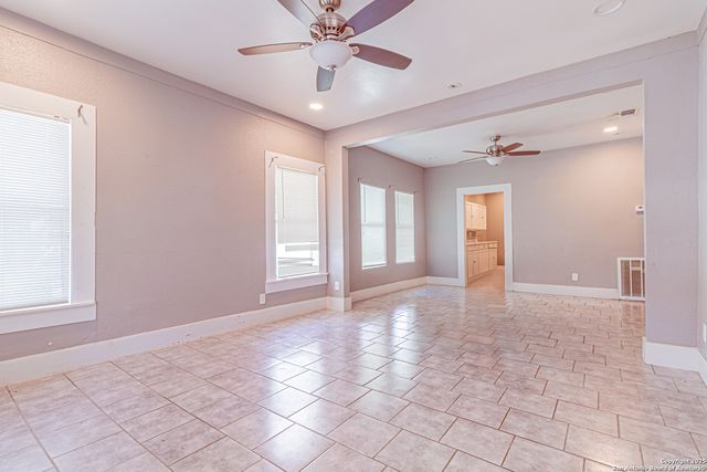 940 SW 36th, San Antonio, TX 78237