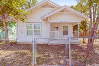 940 SW 36th, San Antonio, TX 78237