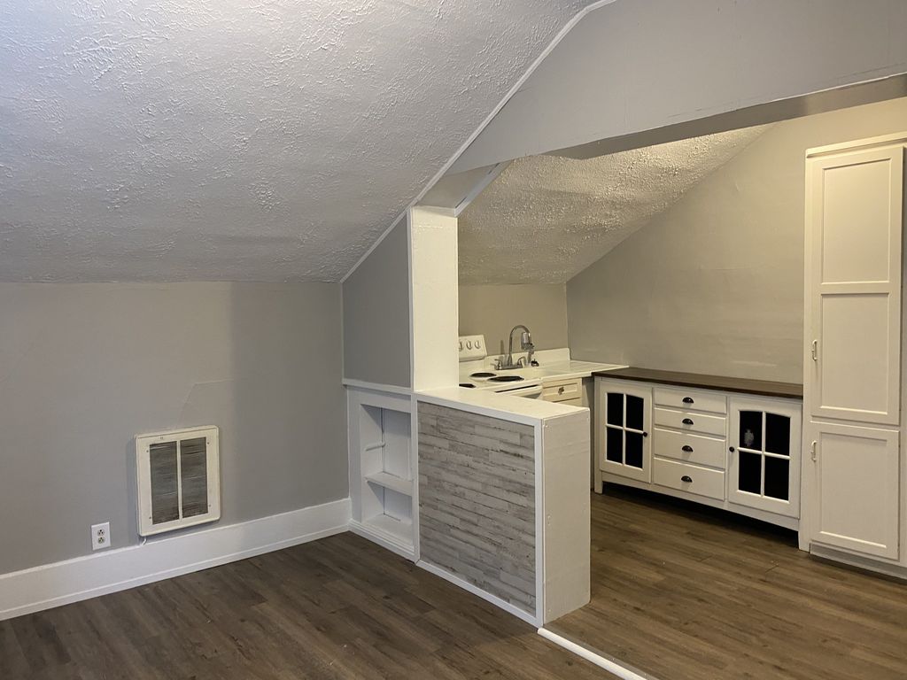443 Greenwood Ave Apt 3, Clarksville, TN 37040