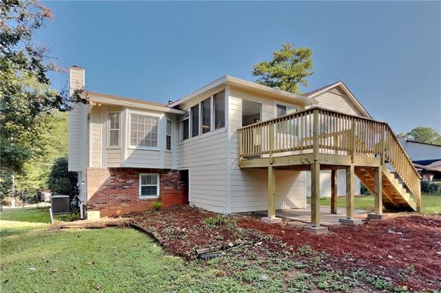 5054 Arbor Lane SW, Lilburn, GA 30047