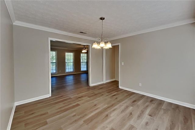 5054 Arbor Lane SW, Lilburn, GA 30047