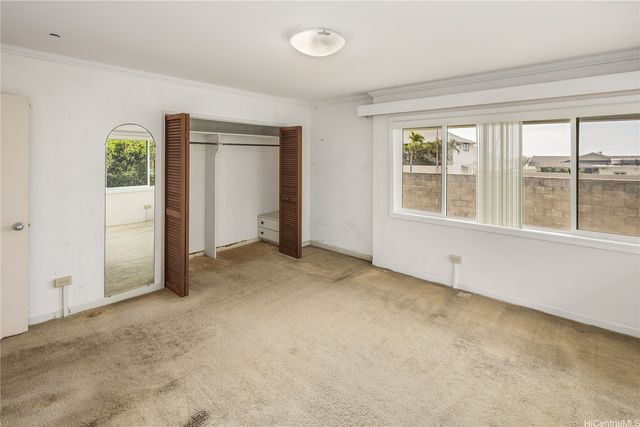 5838 Kalanianaole Highway, Honolulu, HI 96821