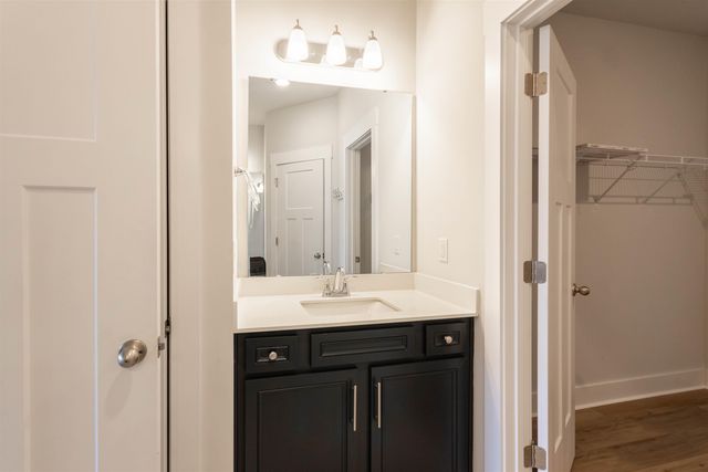 1332 SUMMER GOLD Way, Boiling Springs, SC 29316