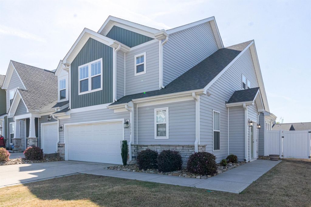 1332 SUMMER GOLD Way, Boiling Springs, SC 29316