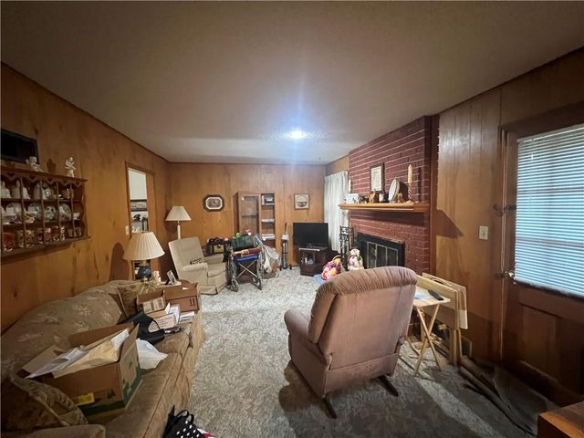1101 SW Azure Avenue, Blue Springs, MO 64015