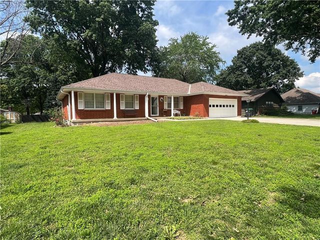 1101 SW Azure Avenue, Blue Springs, MO 64015