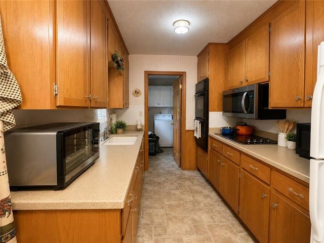 1101 SW Azure Avenue, Blue Springs, MO 64015