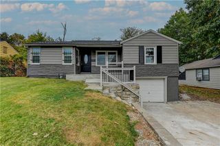 5200 E 39th Terrace, Kansas City, MO 64130