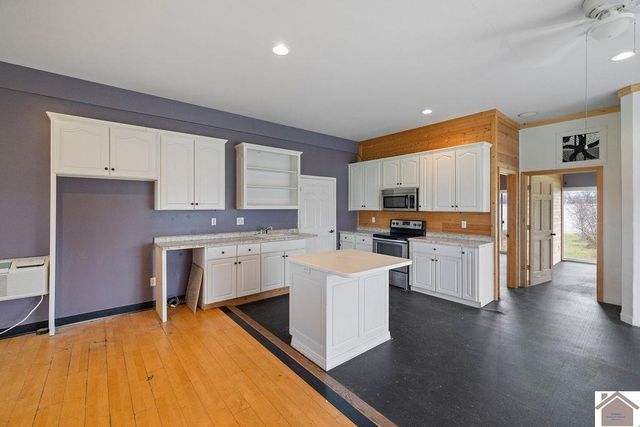 1890 US Hwy 62, Bardwell, KY 42023