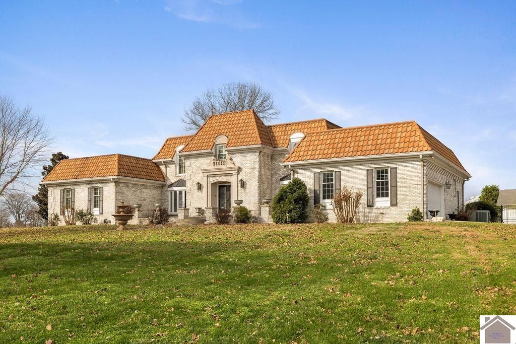 1890 US Hwy 62, Bardwell, KY 42023