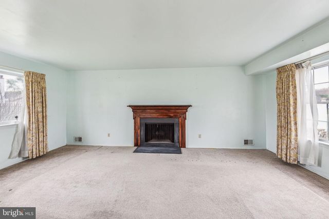 5 GRAYSON COURT, Marlton, NJ 08053