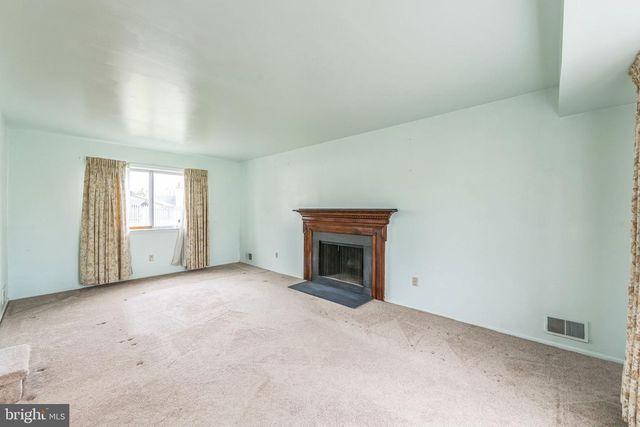 5 GRAYSON COURT, Marlton, NJ 08053