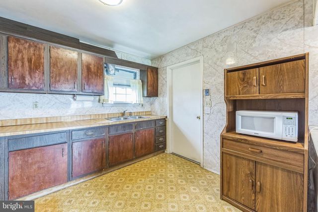 5 GRAYSON COURT, Marlton, NJ 08053