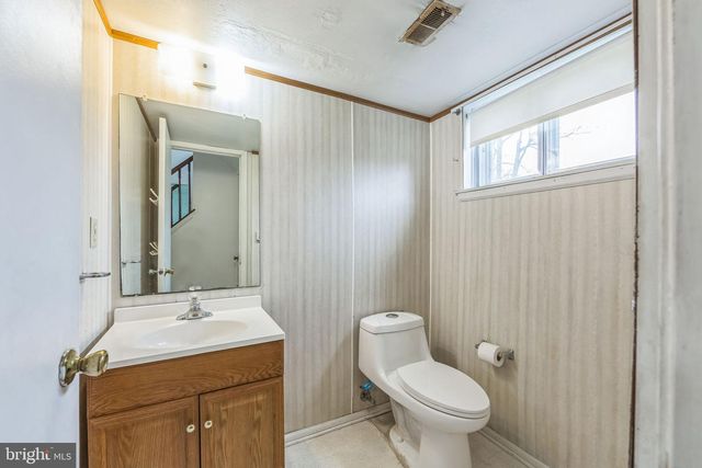 5 GRAYSON COURT, Marlton, NJ 08053