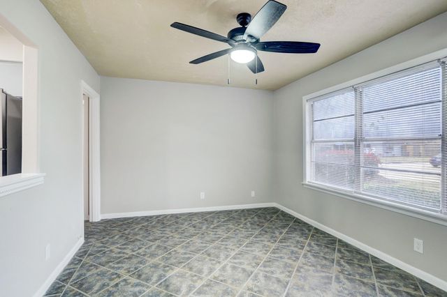 2100 Ontario Street, Baytown, TX 77520