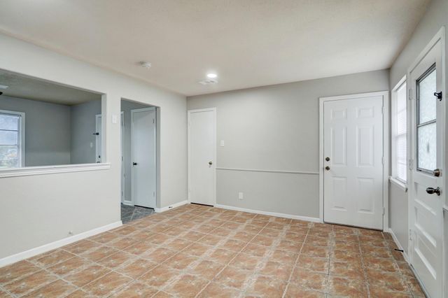 2100 Ontario Street, Baytown, TX 77520